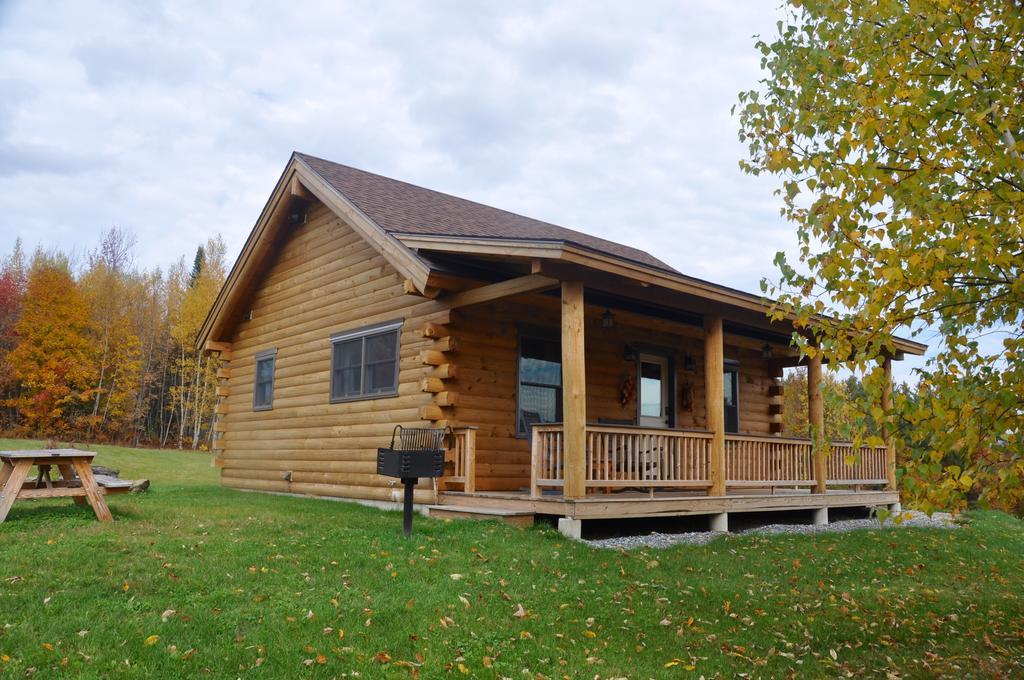 Muddy Moose Hotel Morrisville Exterior photo